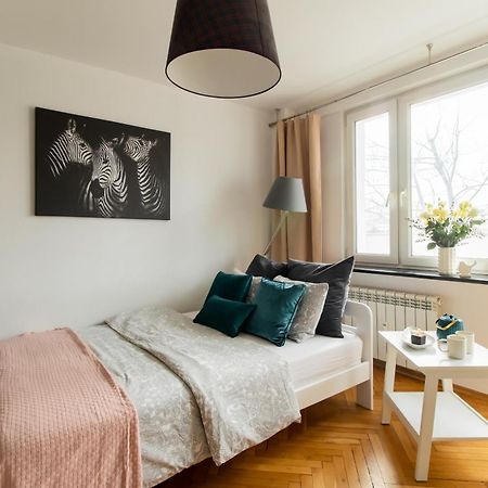 Piotrapartments - Bruna Green City Apartment Варшава Екстериор снимка