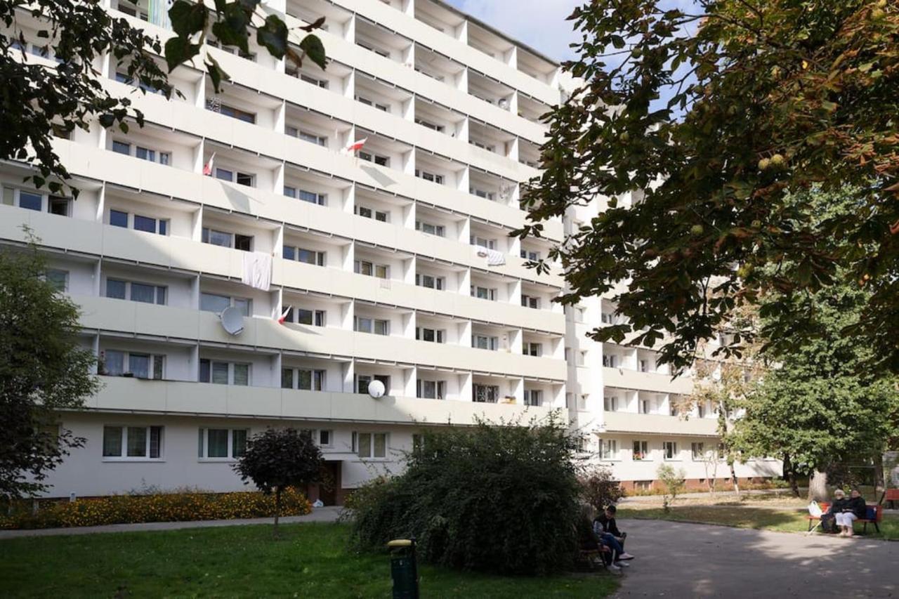 Piotrapartments - Bruna Green City Apartment Варшава Екстериор снимка