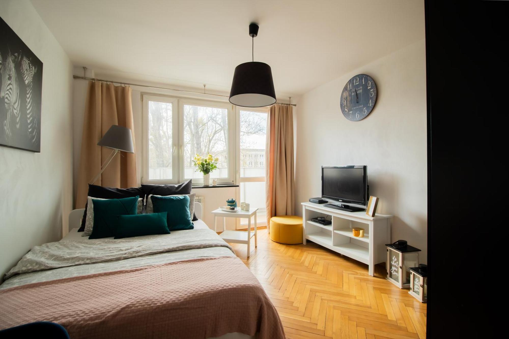 Piotrapartments - Bruna Green City Apartment Варшава Екстериор снимка
